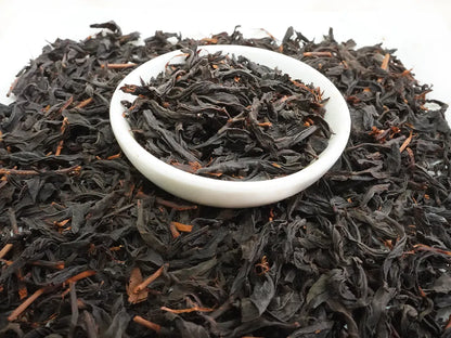taiwan honey black tea side view